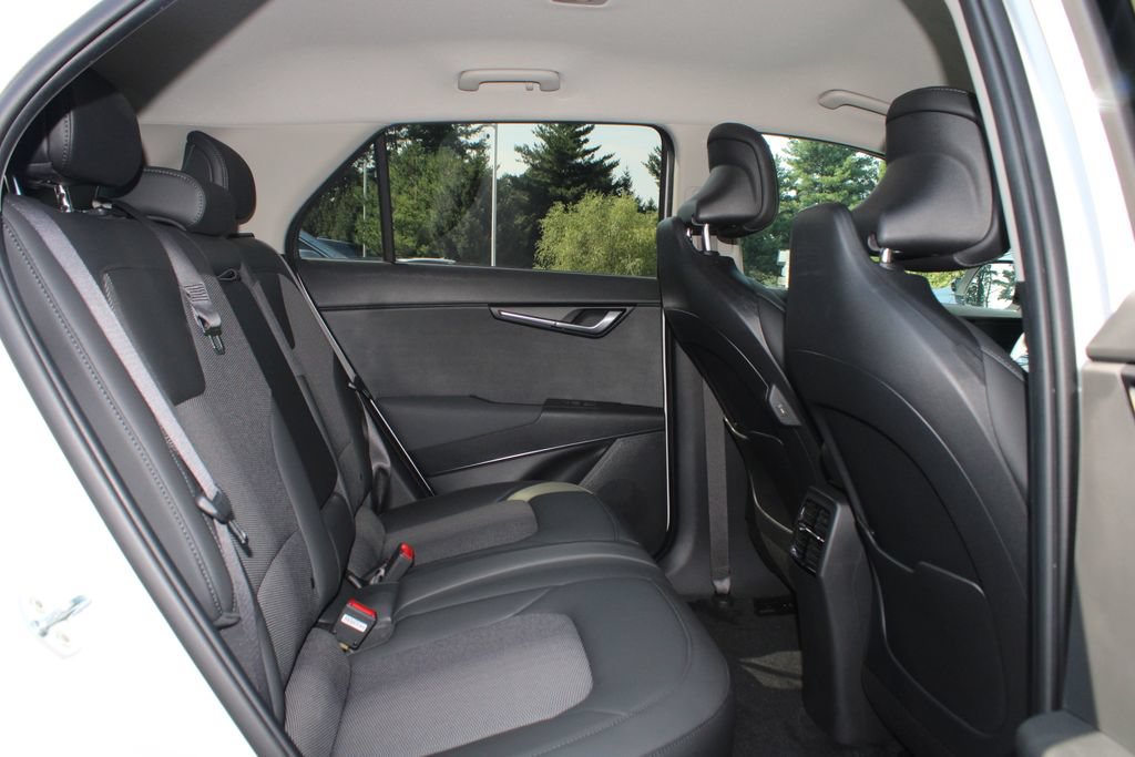 Used 2024 Kia Niro Wind w/ Wind Preserve Package FWD image 13