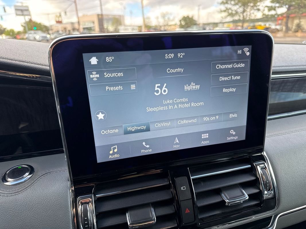 Used 2019 Lincoln Navigator L Reserve w/ Cargo Package AWD/4WD image 31