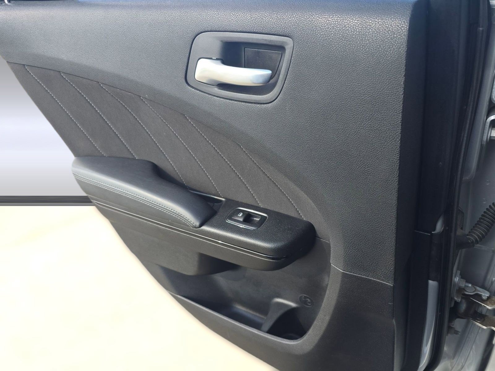 Used 2022 Dodge Charger SXT w/ Blacktop Package image 26