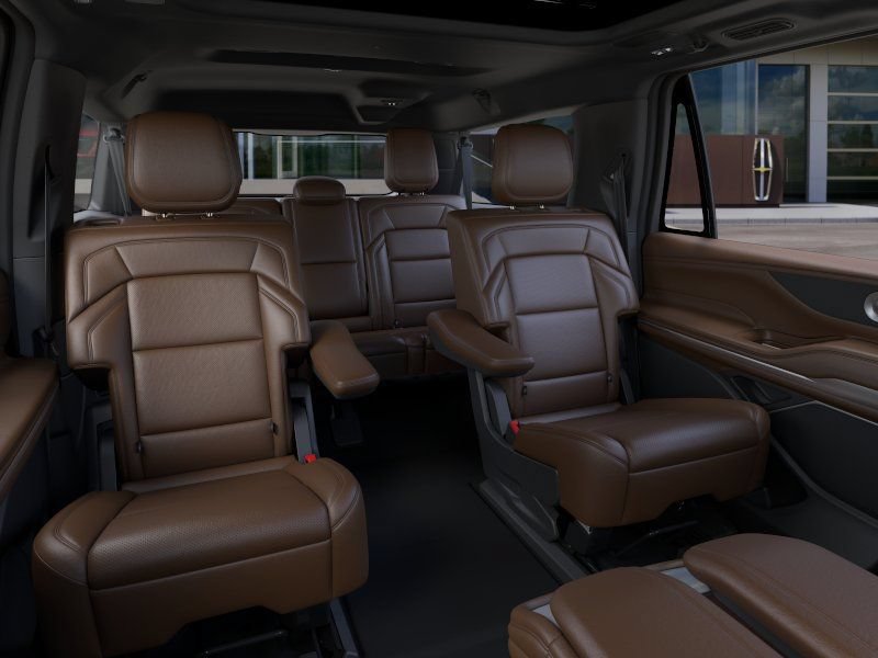New 2026 Lincoln Navigator L Reserve AWD/4WD image 11