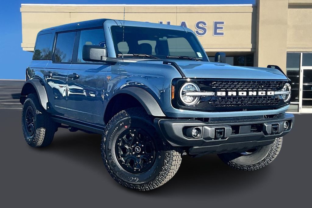 New 2025 Ford Bronco Badlands w/ Sasquatch Package image 1