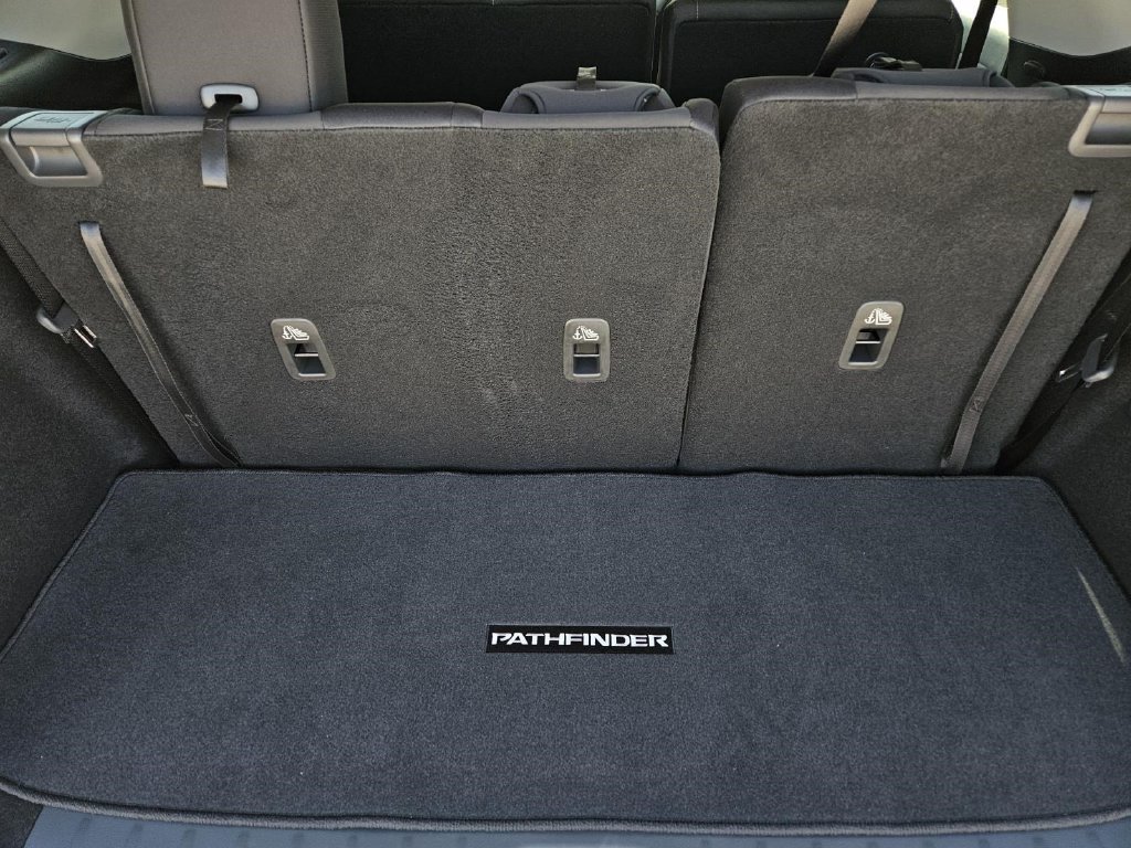 Certified 2026 Nissan Pathfinder SV FWD image 31