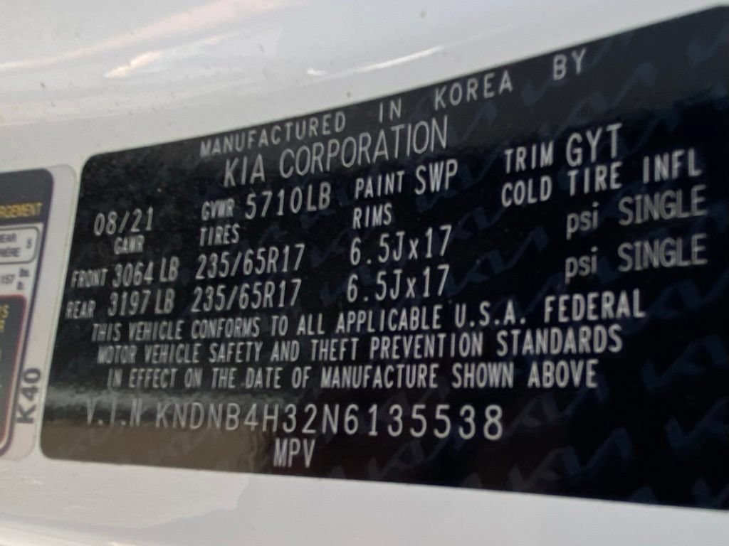 Used 2022 Kia Carnival LX FWD image 15