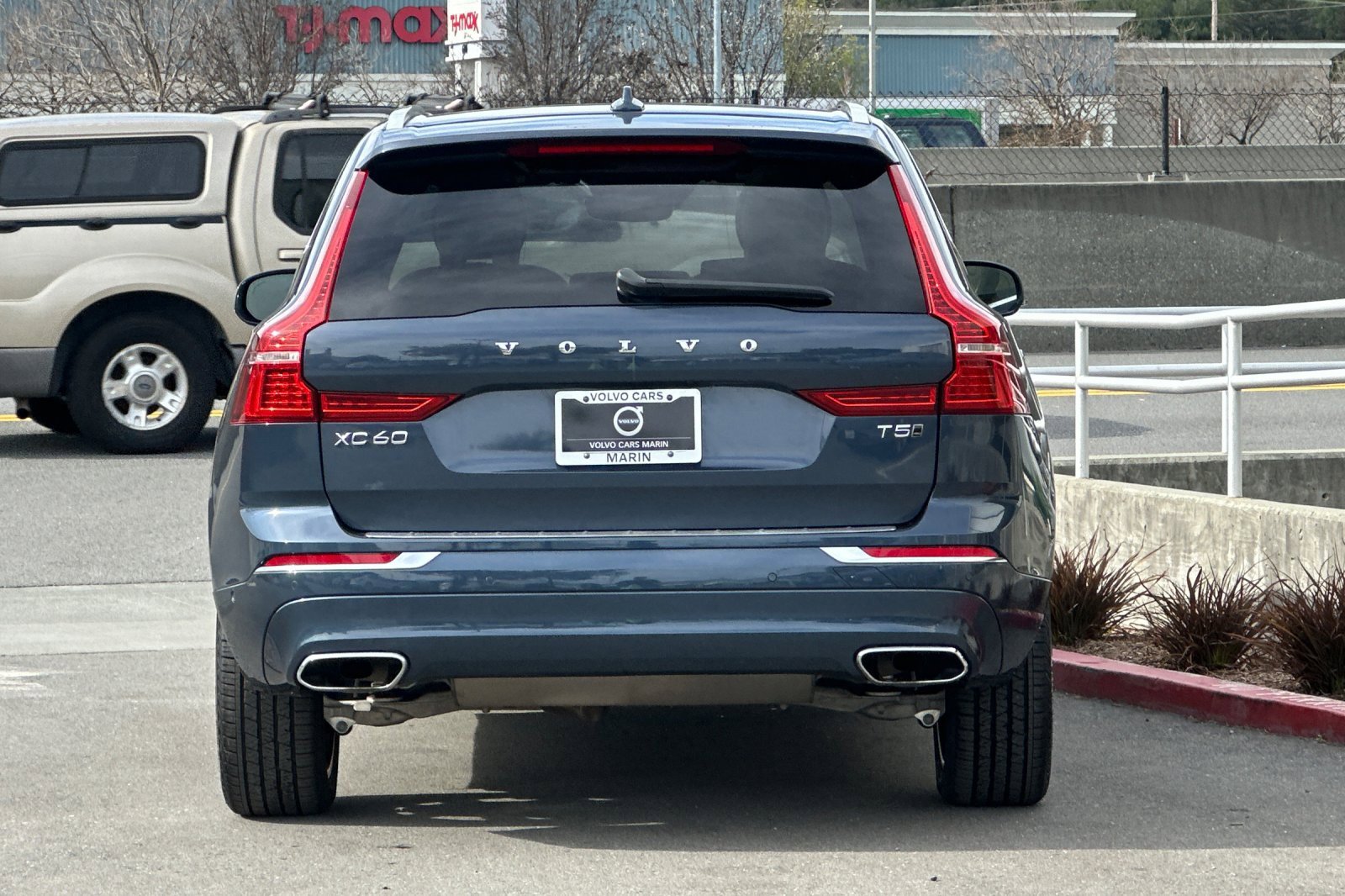 Used 2021 Volvo XC60 T5 Inscription w/ Advanced Package image 7