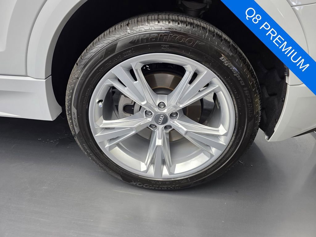 Used 2019 Audi Q8 Premium image 17