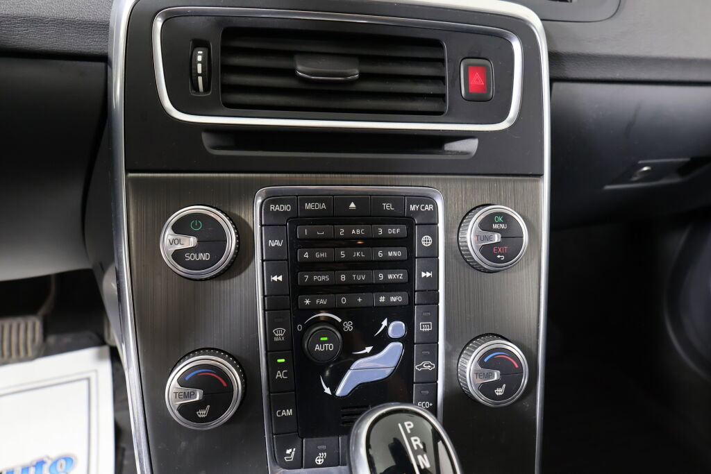 Used 2015 Volvo V60 T5 Premier image 35