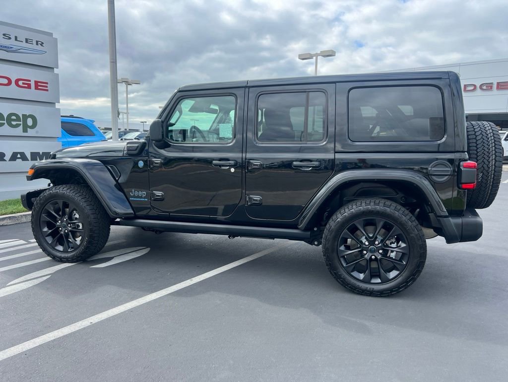 Used 2025 Jeep Wrangler Backcountry 4xe AWD/4WD image 19