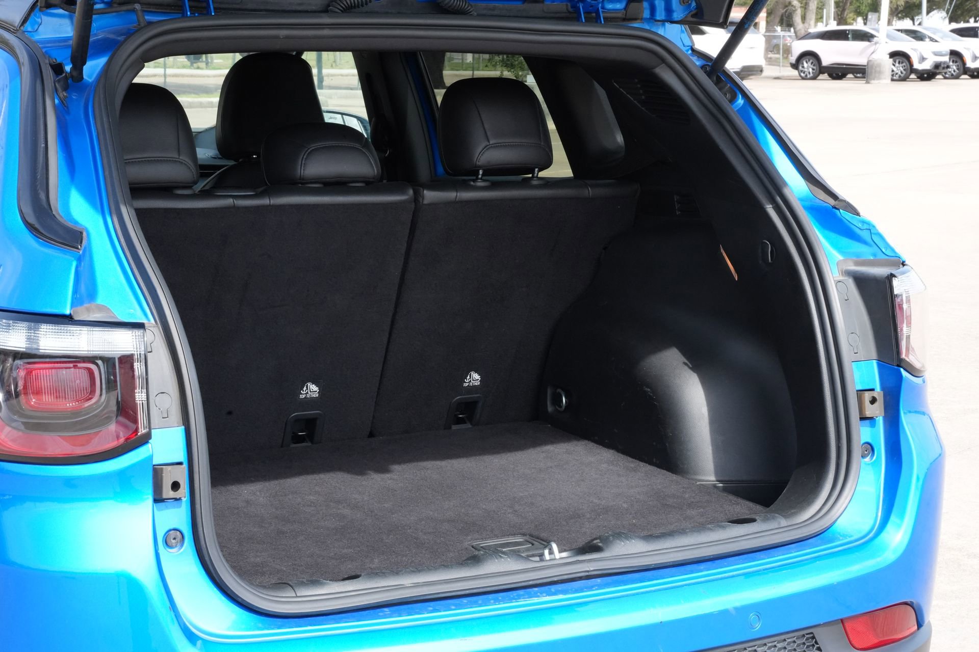 Used 2025 Jeep Compass Trailhawk image 24