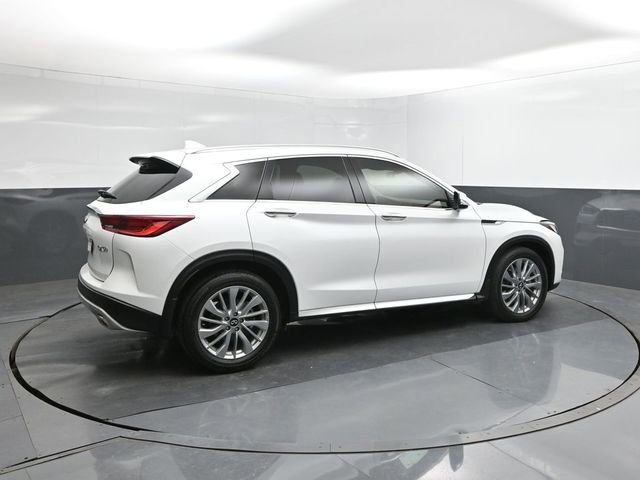 Used 2023 INFINITI QX50 Luxe image 11