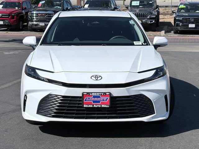 Used 2025 Toyota Camry LE AWD/4WD image 3