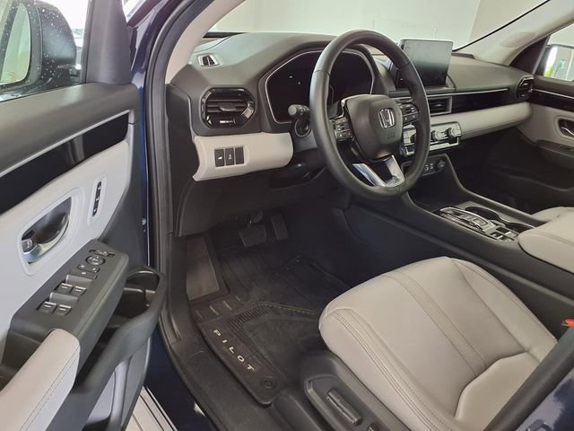 Certified 2025 Honda Pilot EX-L image 6