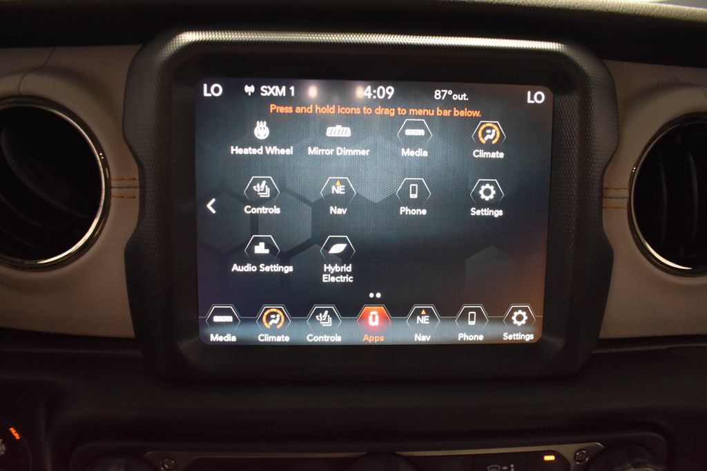 Used 2022 Jeep Wrangler Unlimited Sahara AWD/4WD image 25