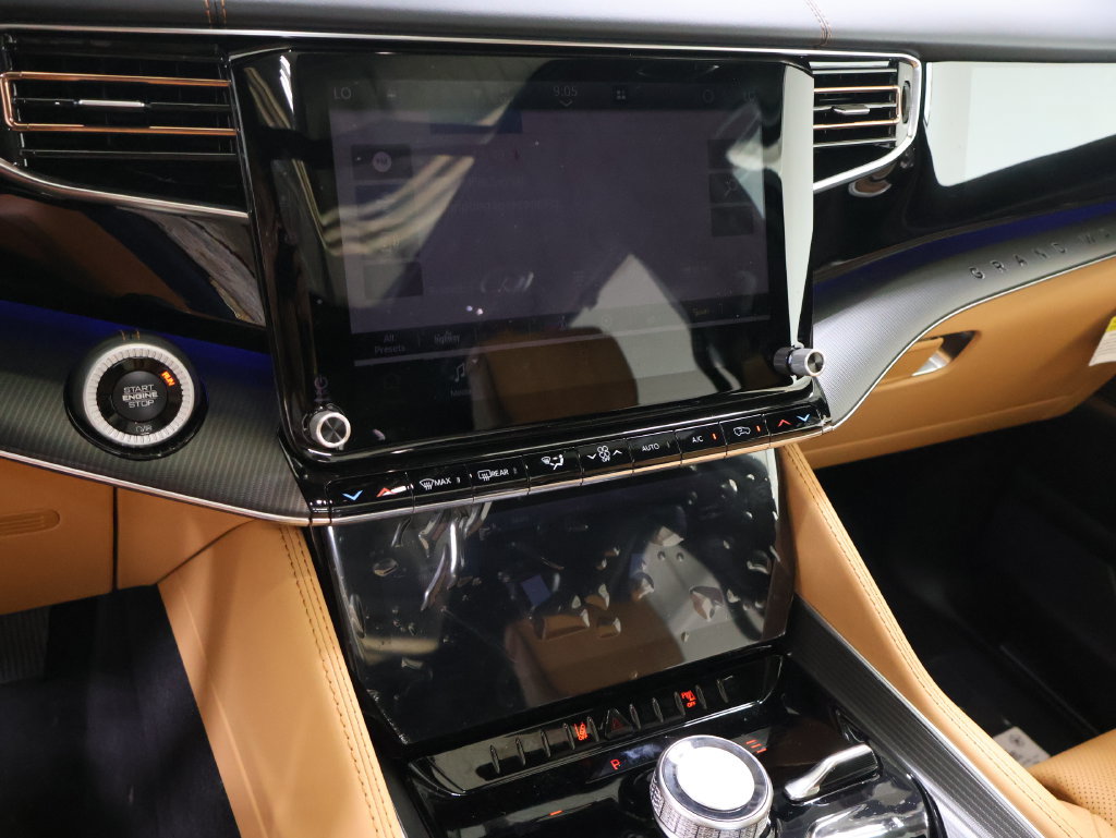 New 2026 Jeep Grand Wagoneer Summit AWD/4WD image 26