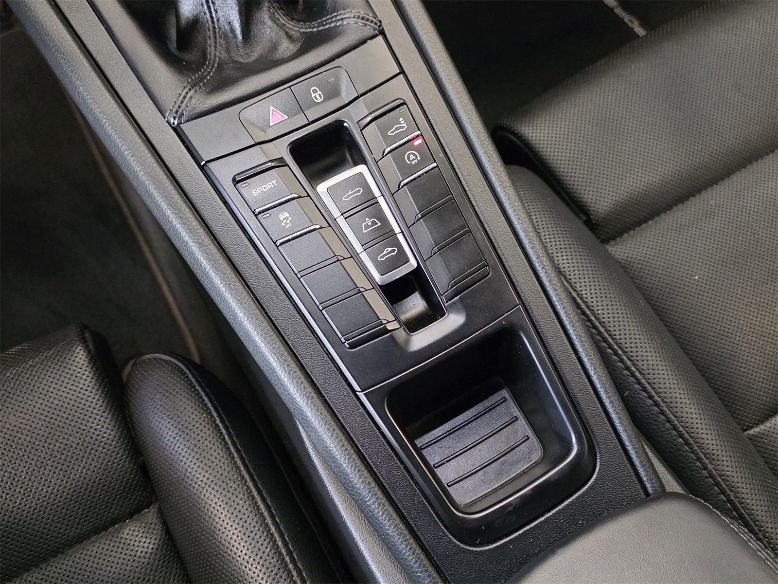 Used 2015 Porsche 911 Carrera image 23