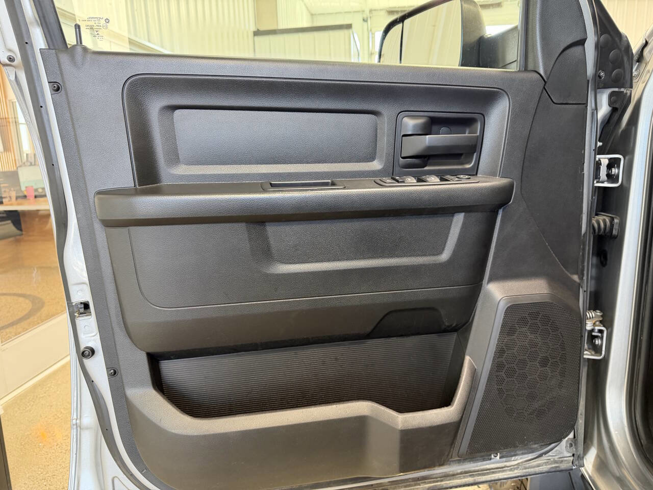 Used 2022 RAM 2500 Tradesman w/ Chrome Appearance Group AWD/4WD image 35