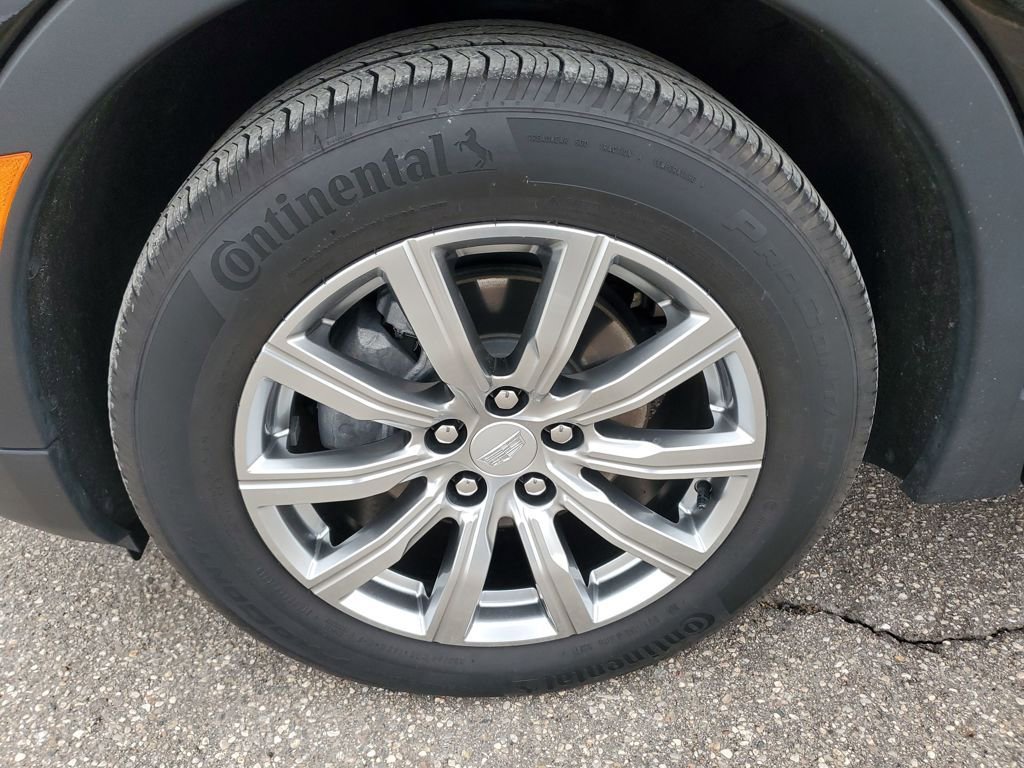 Used 2021 Cadillac XT4 Premium Luxury w/ Cold Weather Package image 33