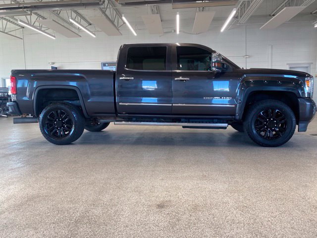 Used 2015 GMC Sierra 2500 Denali w/ Duramax Plus Package AWD/4WD image 4