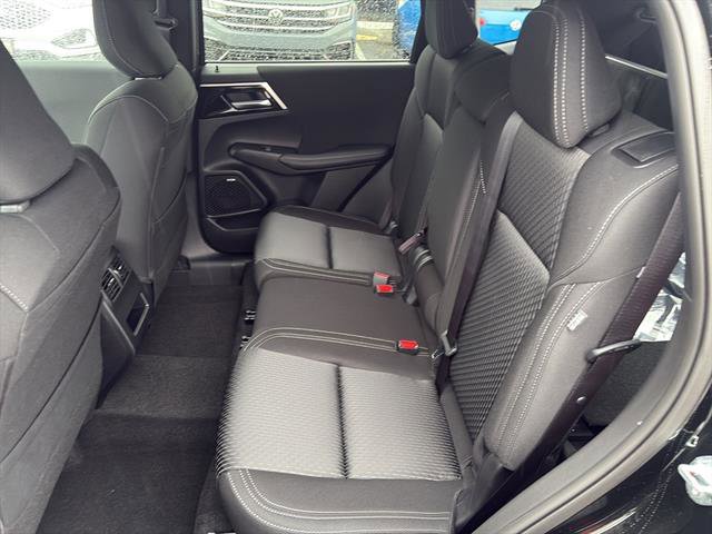 New 2026 Mitsubishi Outlander ES image 13