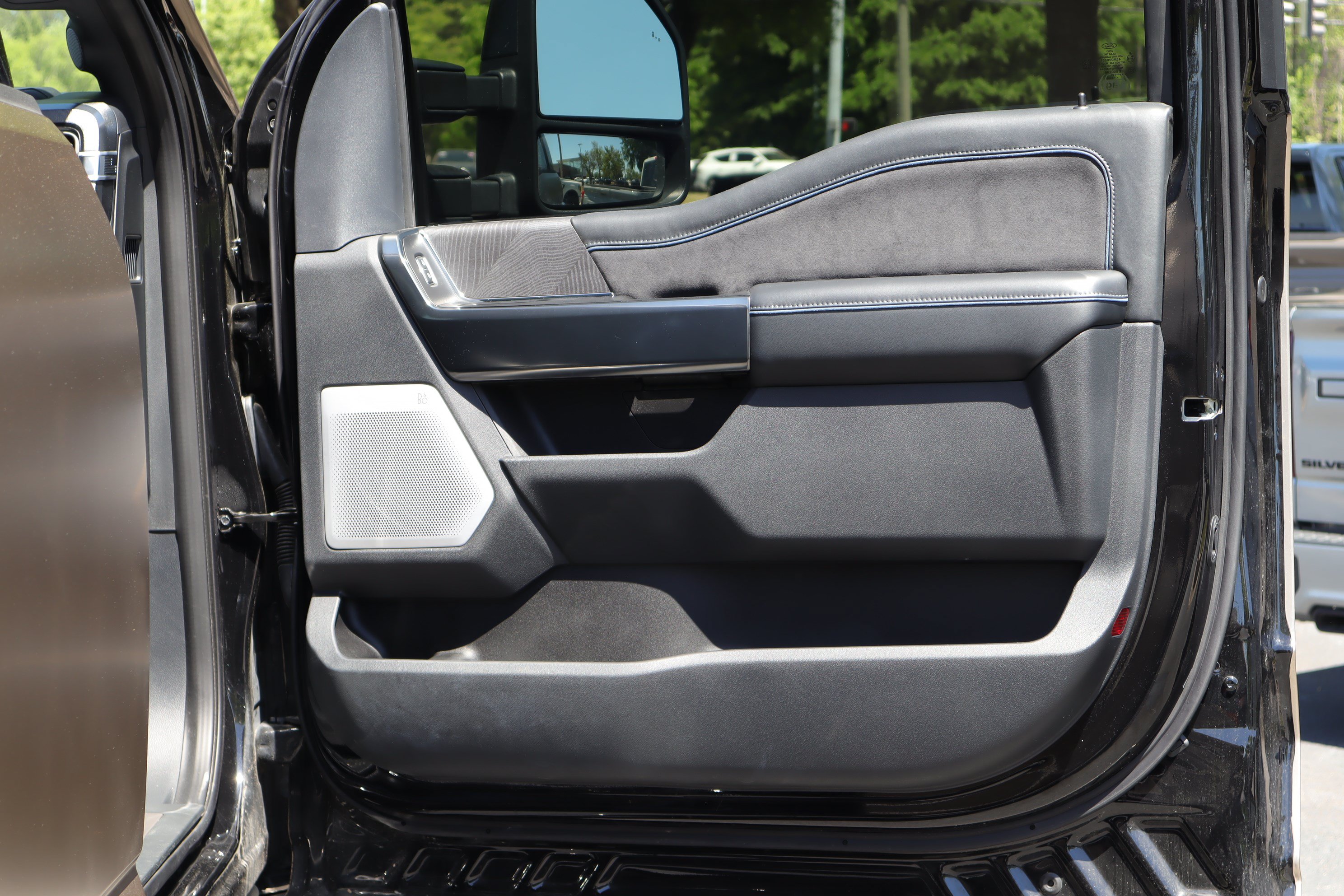 Used 2025 Ford F250 Platinum AWD/4WD image 25
