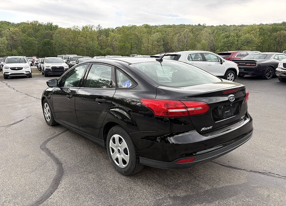 Used 2018 Ford Focus S FWD image 2