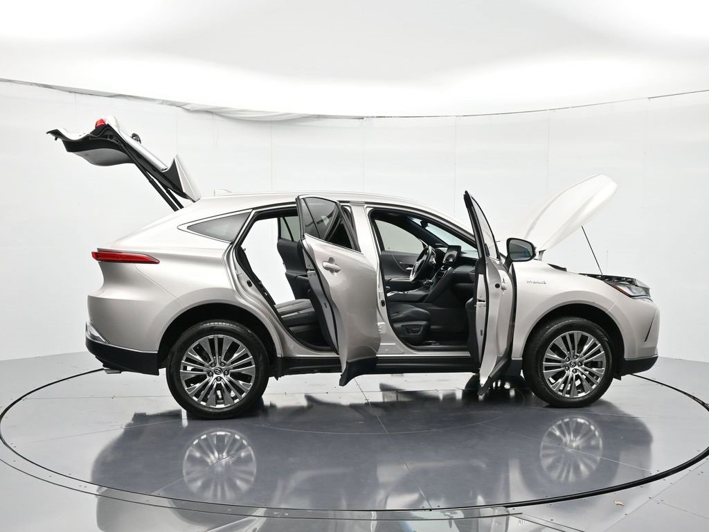 Used 2021 Toyota Venza Limited image 46