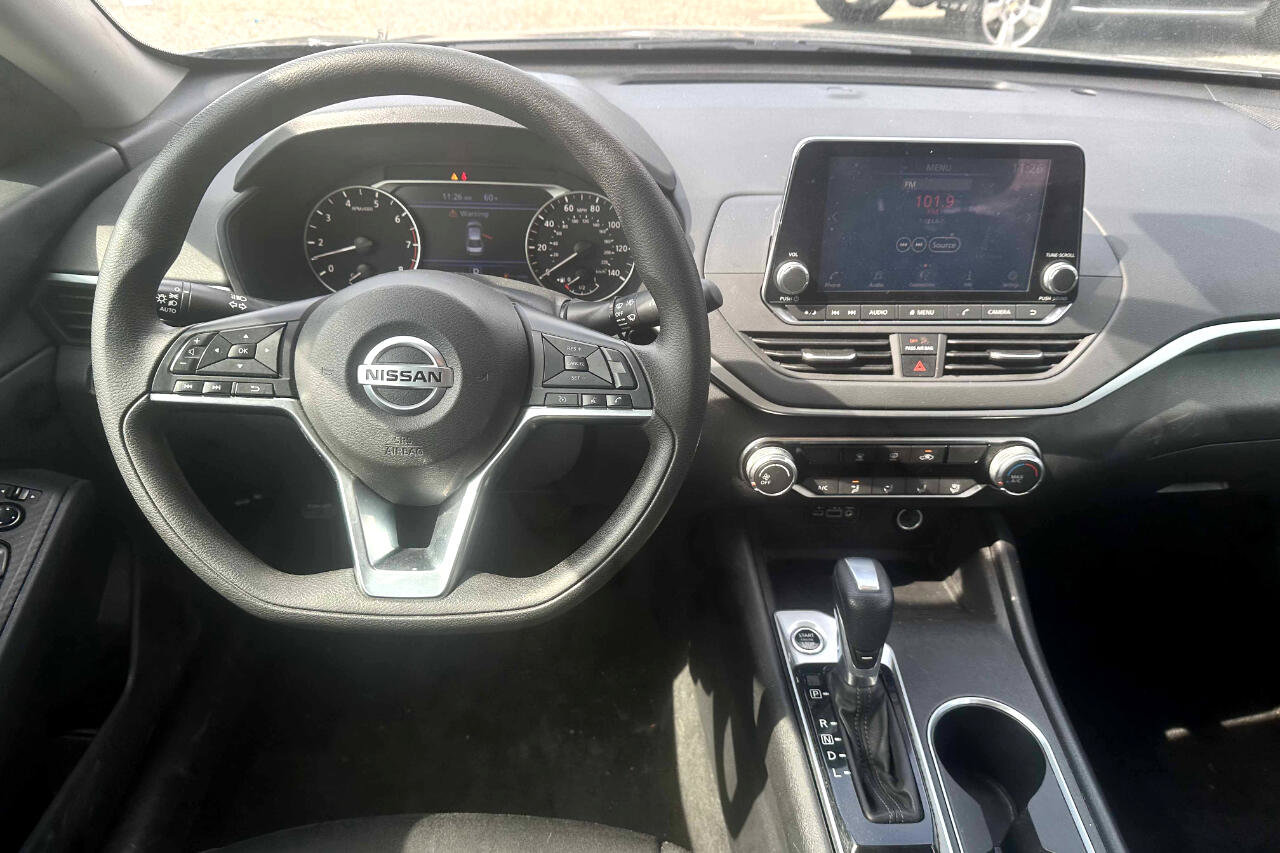 Used 2022 Nissan Altima 2.5 SV image 12