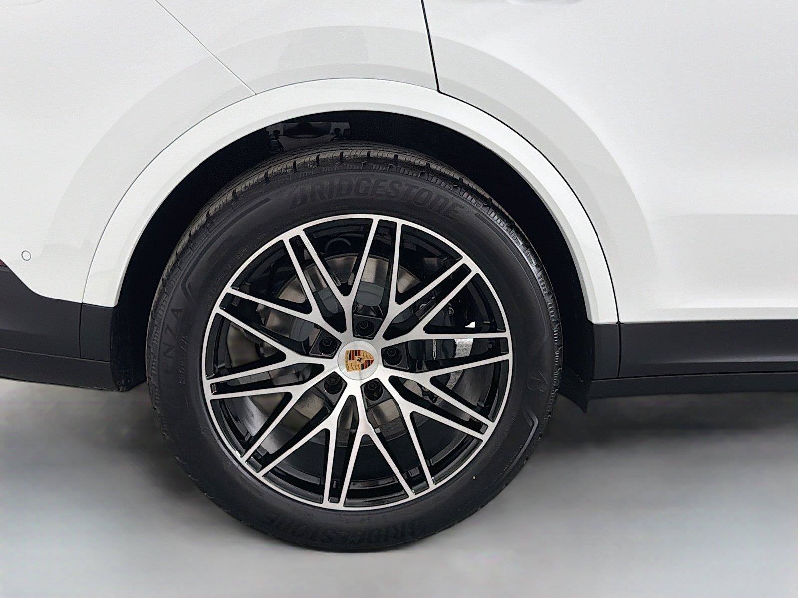 Certified 2026 Porsche Cayenne Coupe AWD/4WD image 13