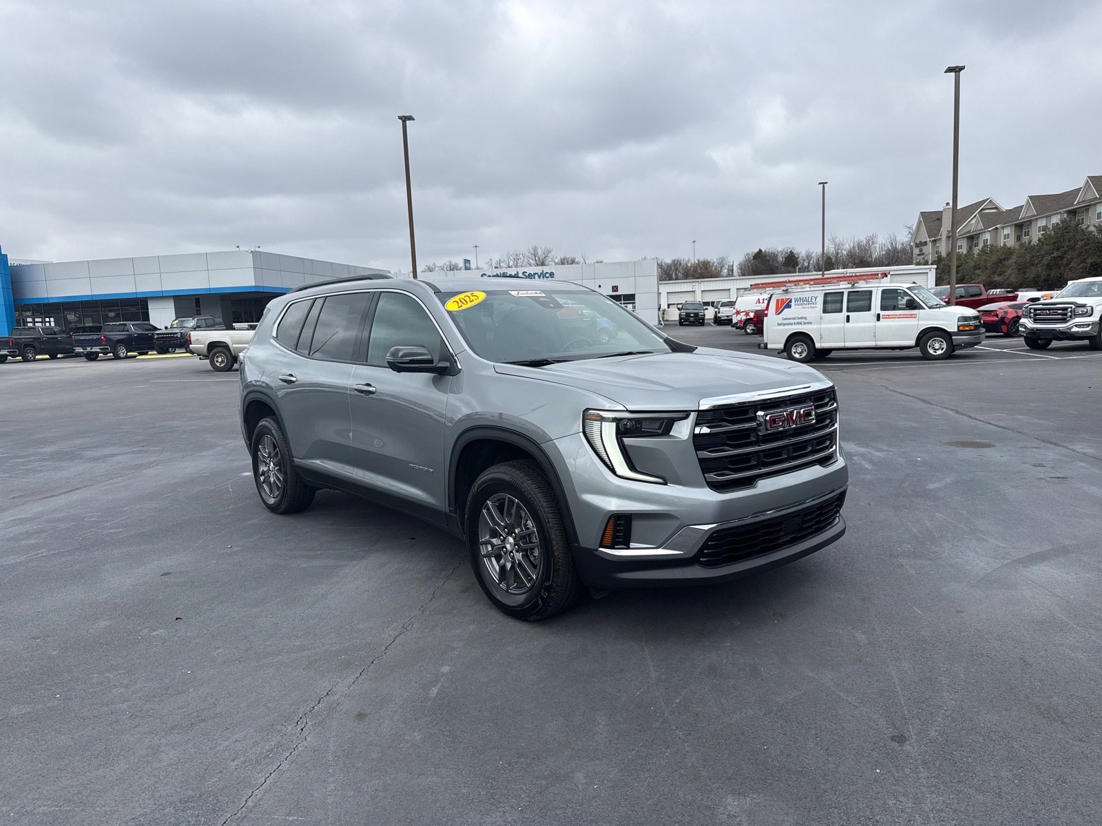 Used 2025 GMC Acadia Elevation