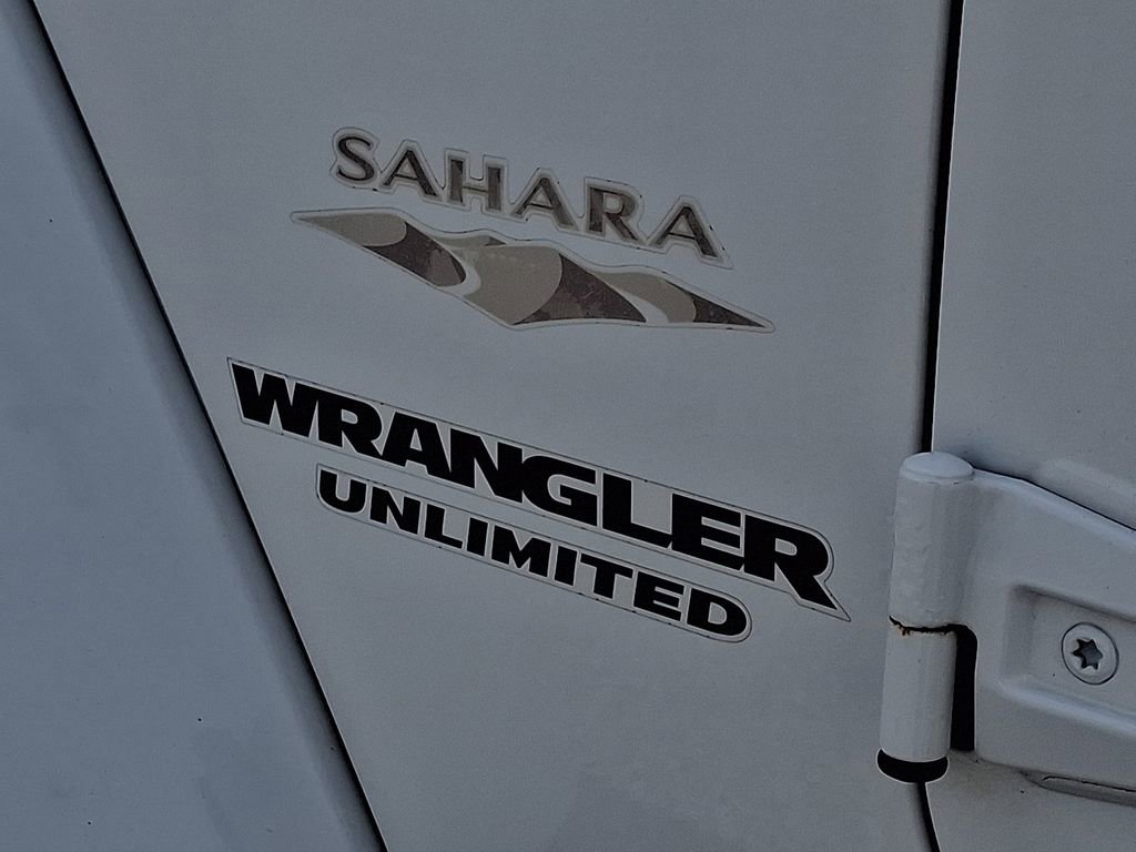 Used 2012 Jeep Wrangler Unlimited Sahara w/ Dual Top Group image 28