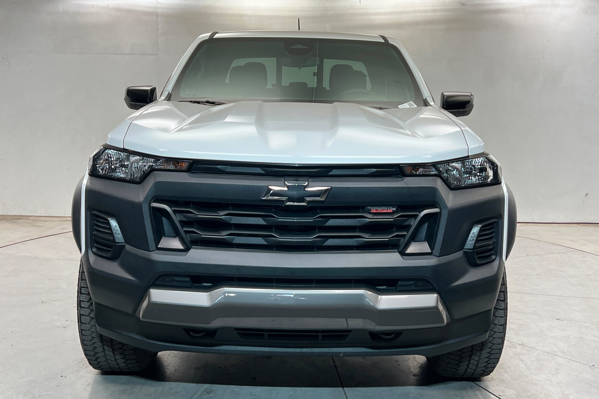 Used 2024 Chevrolet Colorado Trail Boss w/ Advanced Trailering Package AWD/4WD image 9
