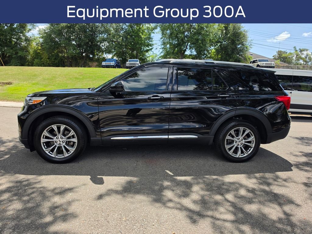 Used 2022 Ford Explorer Limited AWD/4WD image 2