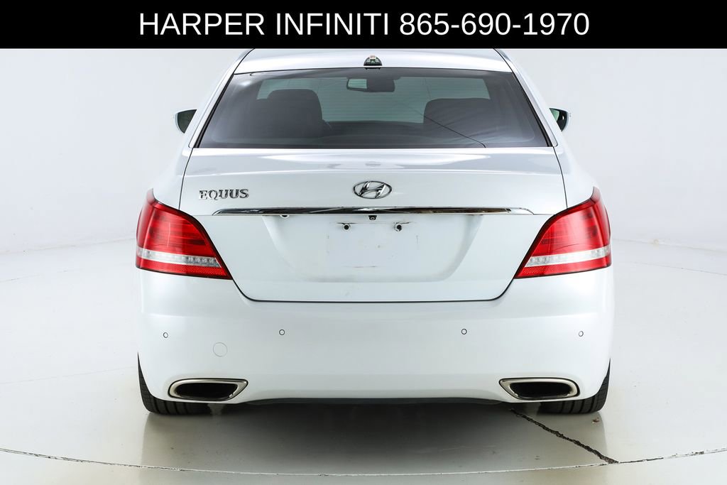 Used 2014 Hyundai Equus Signature RWD image 9