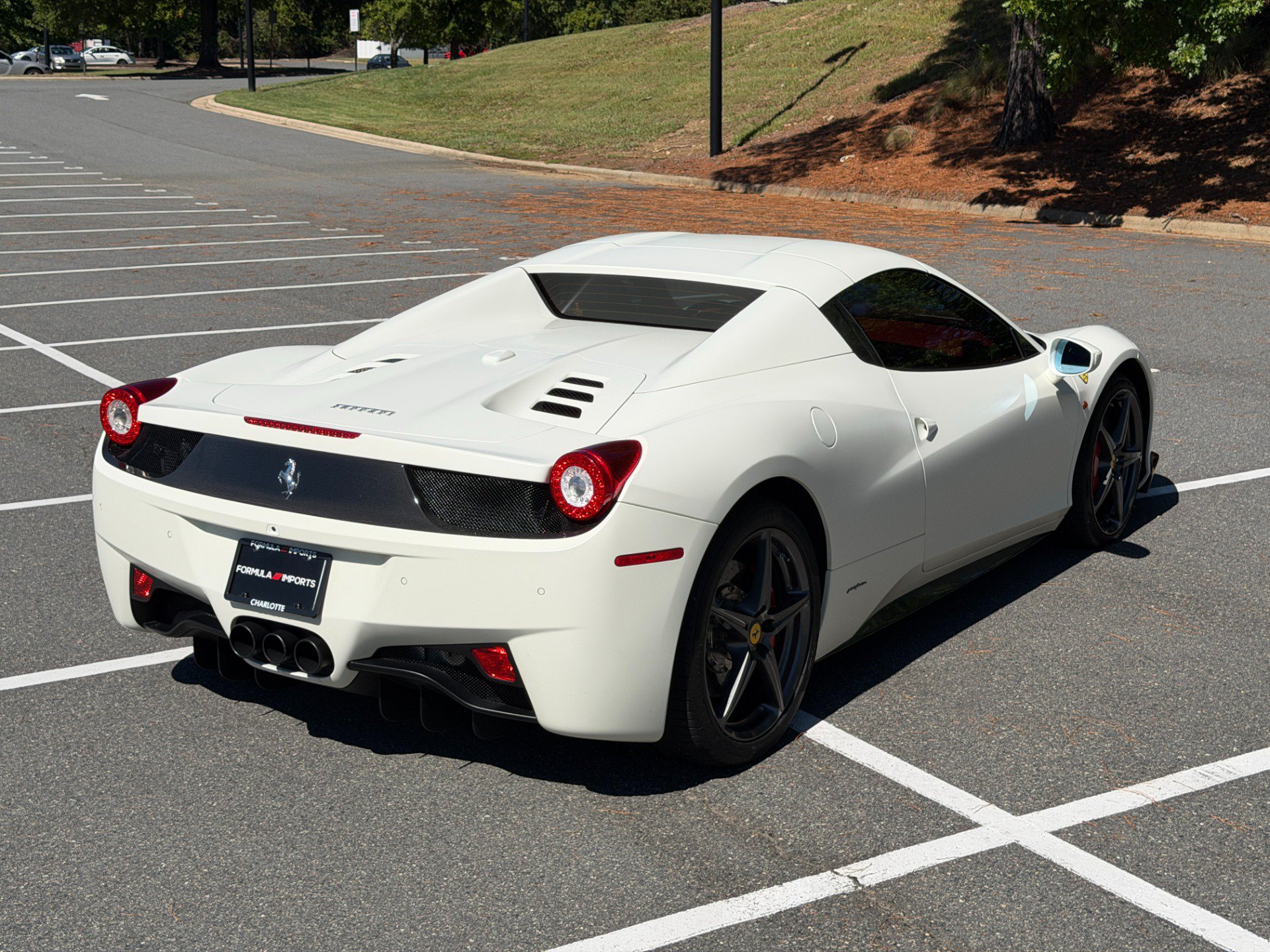 Used 2015 Ferrari 458 Spider RWD image 34