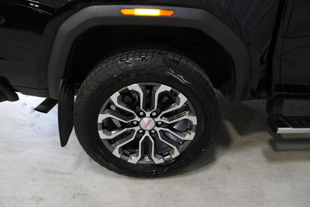 Used 2025 GMC Canyon Denali AWD/4WD image 36