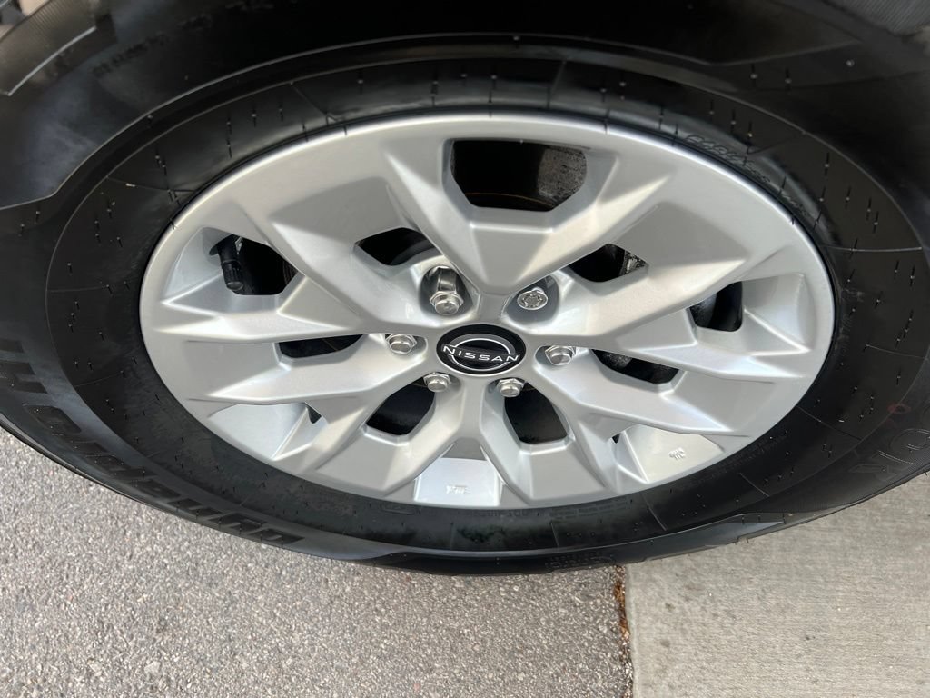 Certified 2024 Nissan Frontier SV AWD/4WD image 39