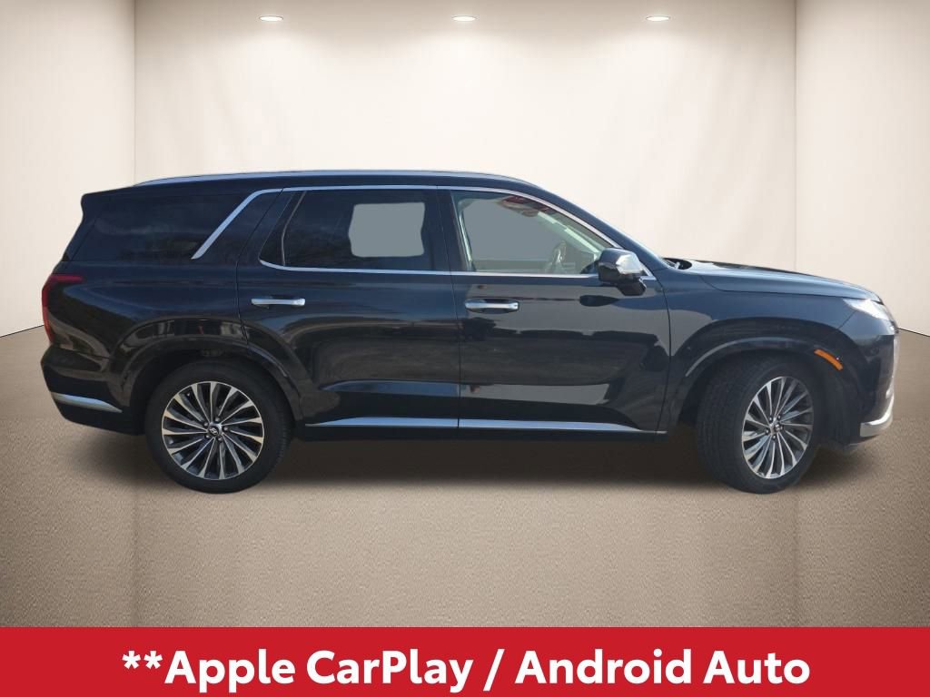 Used 2024 Hyundai Palisade Calligraphy image 3