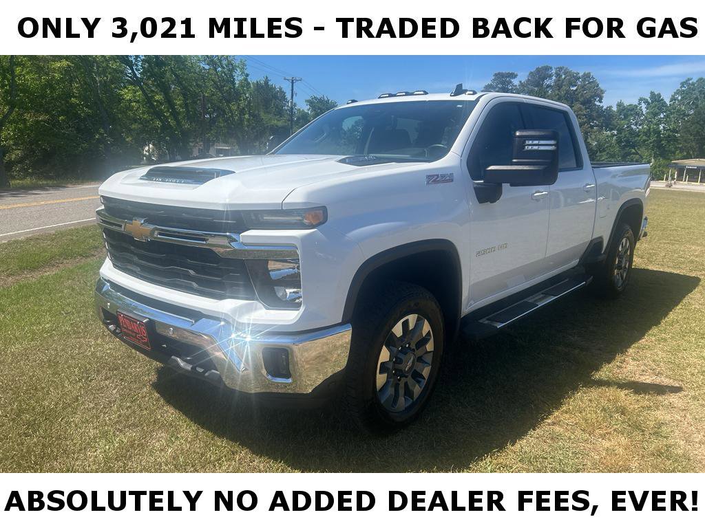 Used 2025 Chevrolet Silverado 2500 LT w/ All Star Edition AWD/4WD image 2