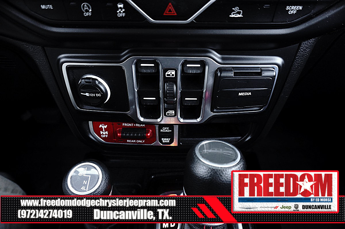 Used 2023 Jeep Gladiator Rubicon AWD/4WD image 24
