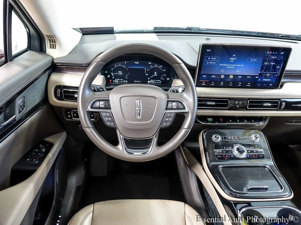 Used 2022 Lincoln Nautilus Reserve image 13