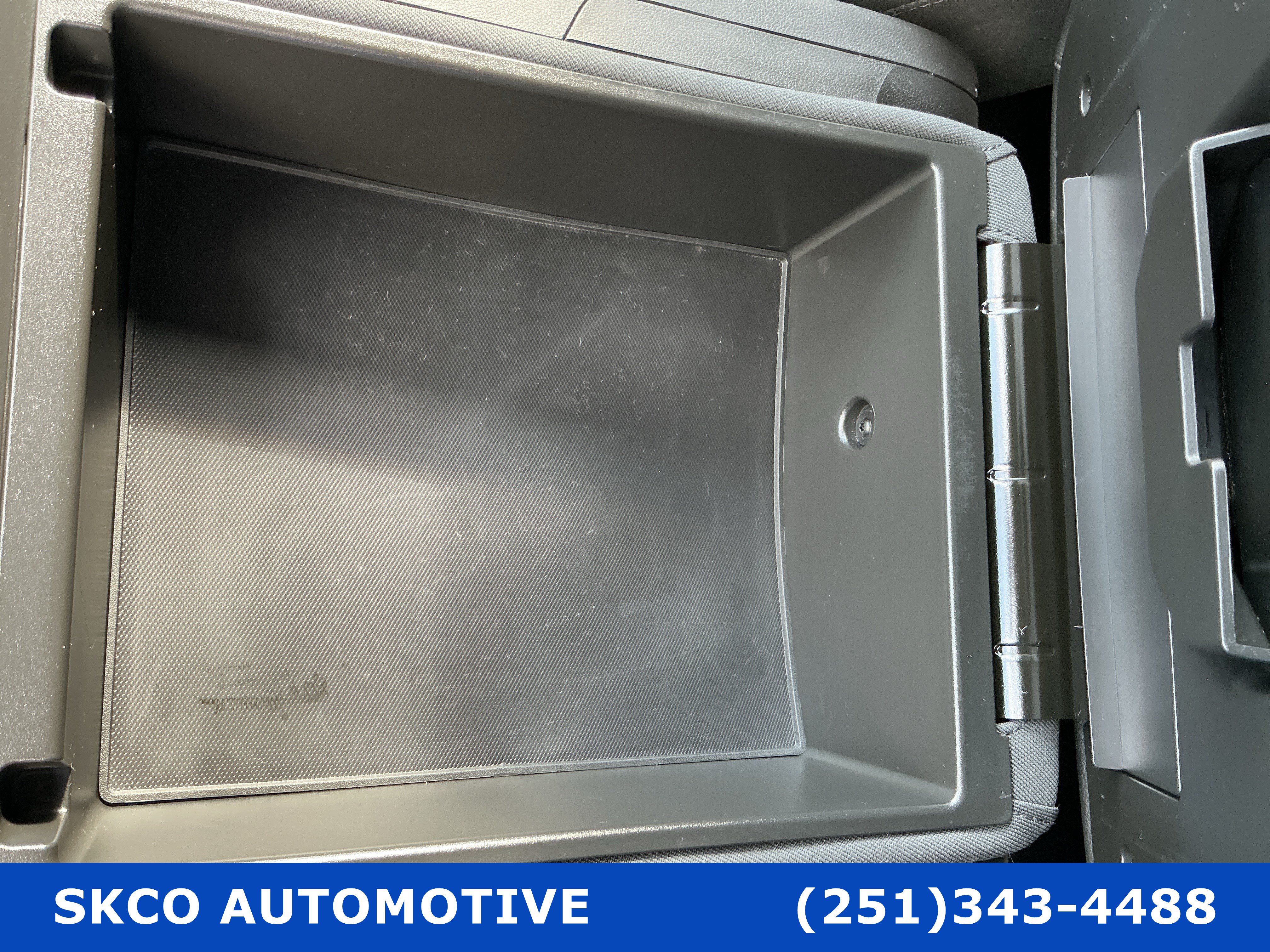 Used 2020 Chevrolet Silverado 1500 RST AWD/4WD image 25
