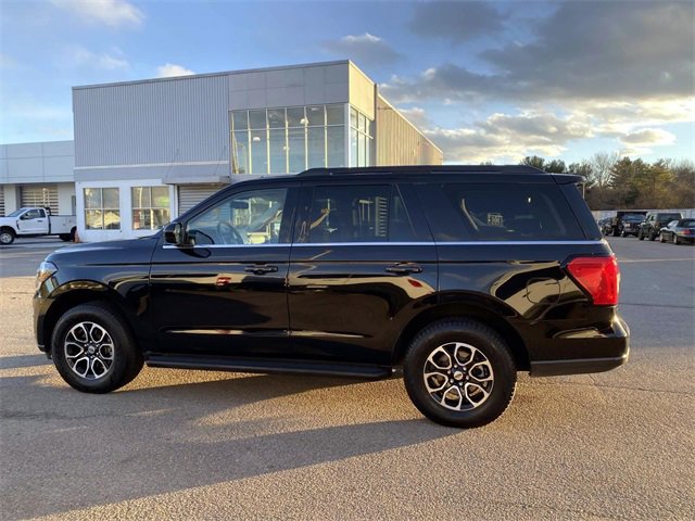 Used 2024 Ford Expedition XLT image 10