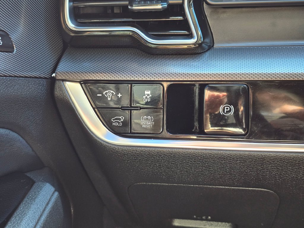 Certified 2024 Kia Sportage SX Prestige AWD/4WD image 18