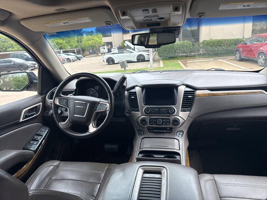 Used 2017 GMC Yukon Denali w/ Enhanced Security Package image 16