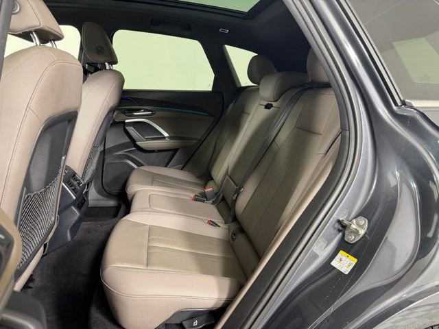 Used 2025 Audi Q5 Premium w/ Convenience Package AWD/4WD image 21