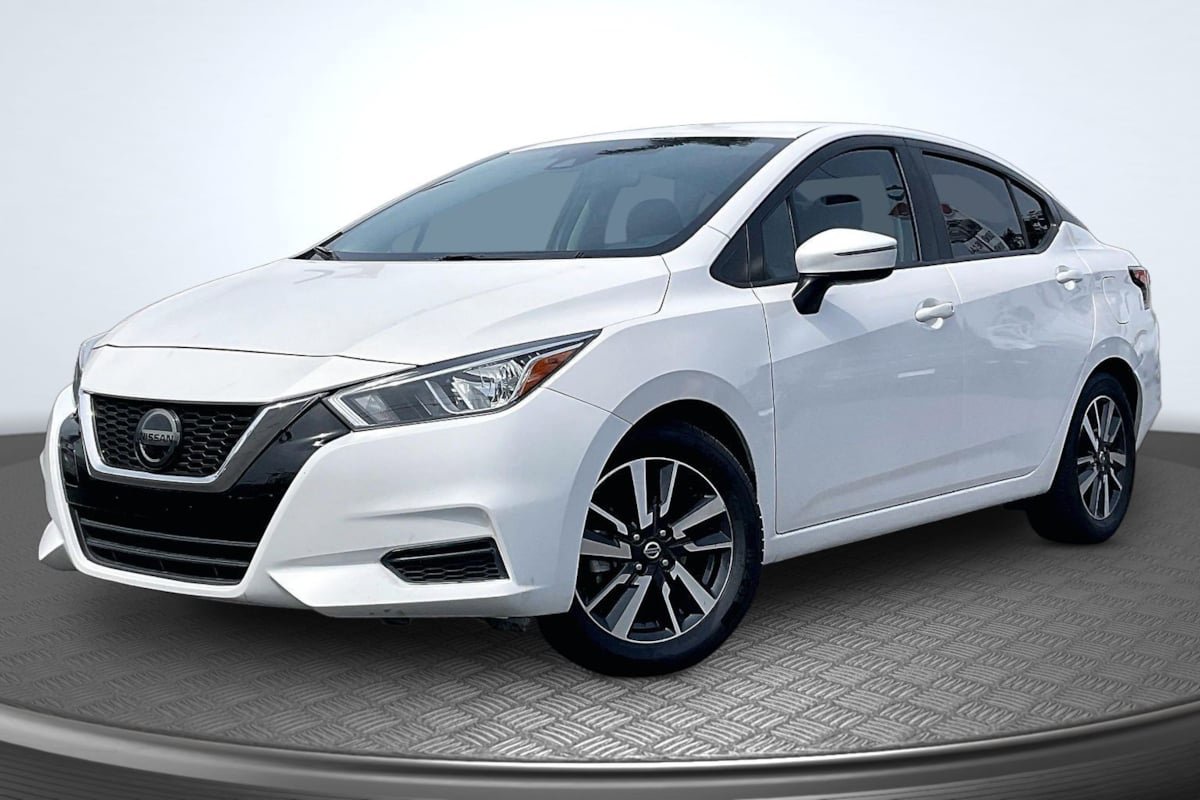 Used 2021 Nissan Versa SV image 12