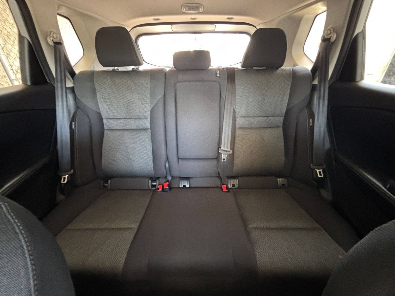 Used 2025 Nissan Rogue SV FWD image 40