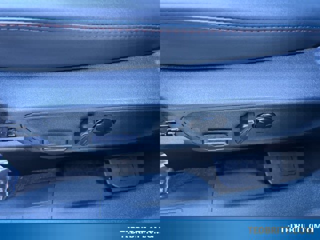 Certified 2025 Ford Maverick Lariat w/ 4K Tow Package image 43