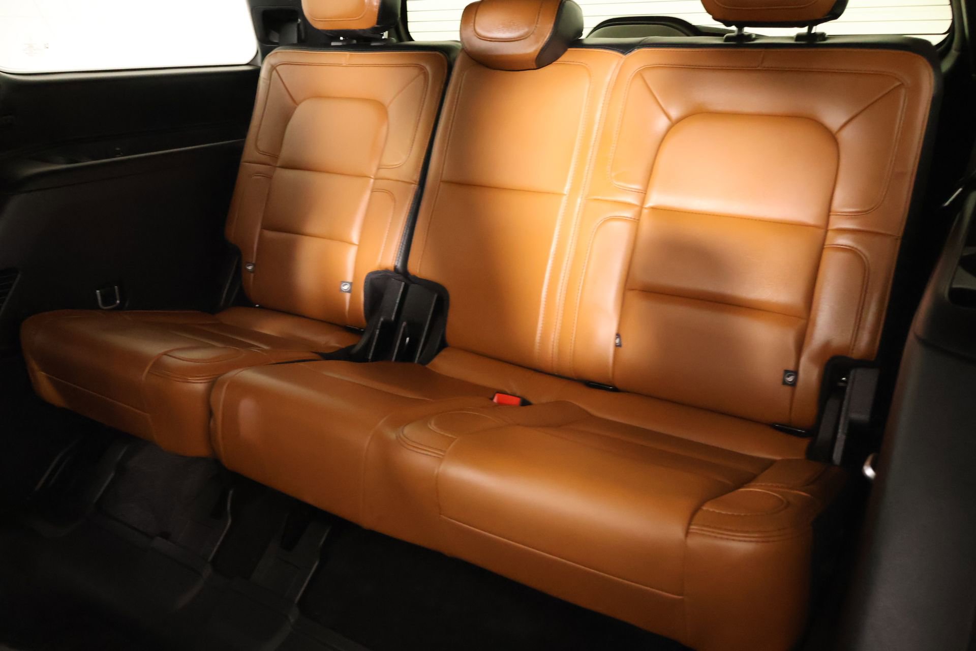 Used 2021 Lincoln Navigator Reserve w/ Luxury Package AWD/4WD image 14