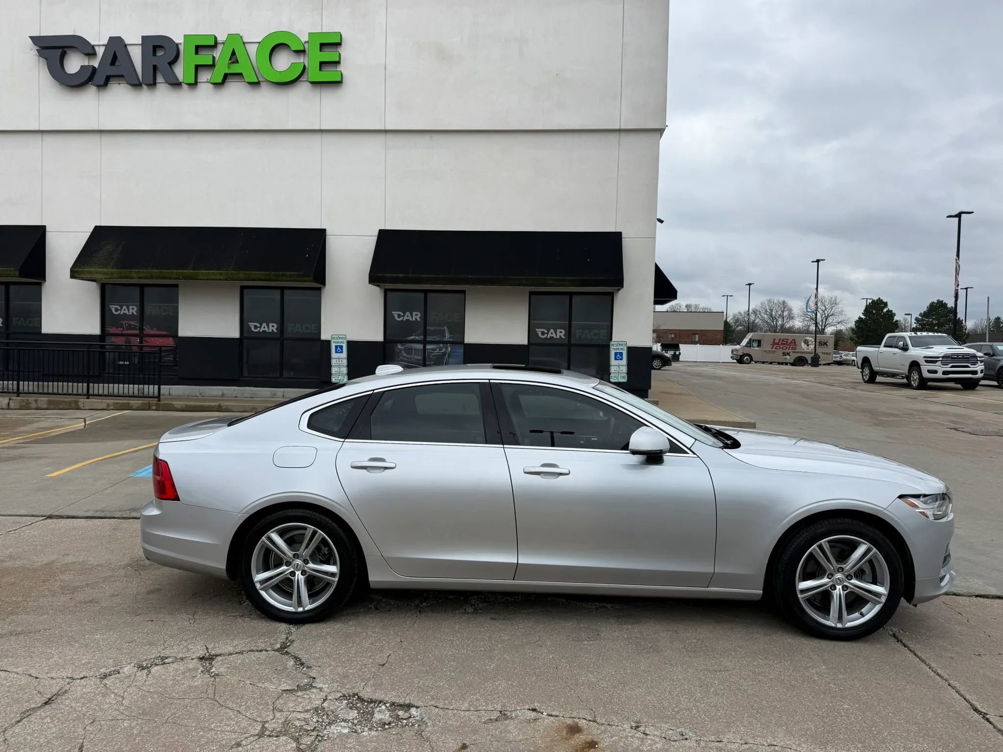 Used 2017 Volvo S90 T5 Momentum w/ Protection Package FWD image 17