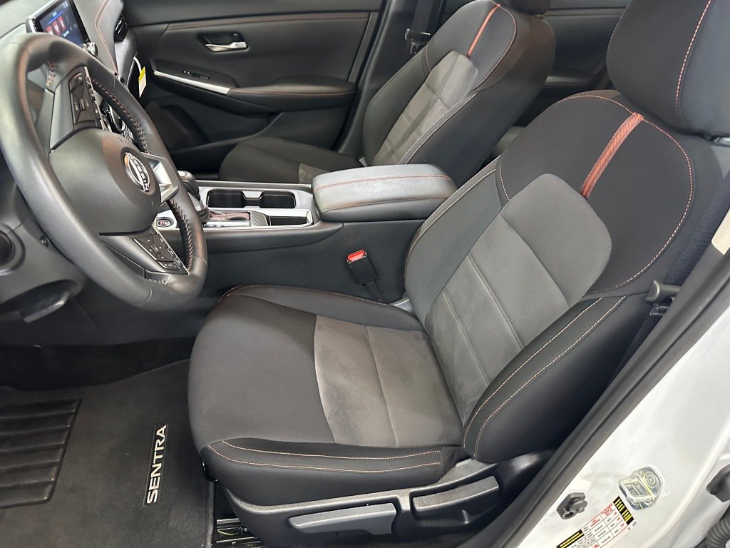 Used 2025 Nissan Sentra SR FWD image 6